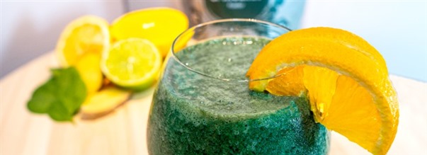 Spirulina- og citrussmoothie