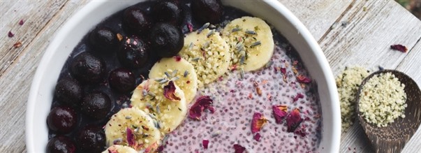 Vegansk chiabudding med banan