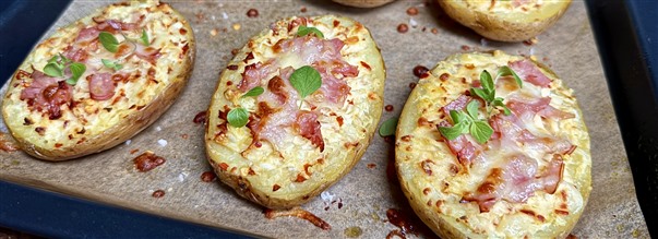 Sunde kartoffelpizzaer med avocadoolie