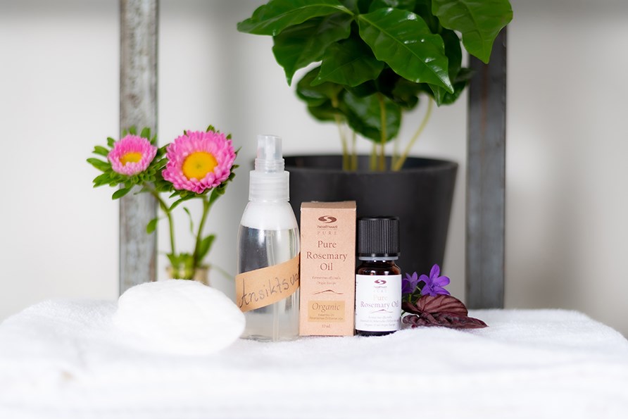 Rensevand fremstillet p Pure Rosmarinolie.