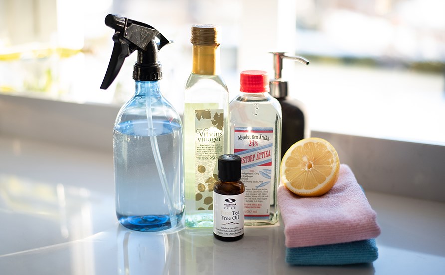 laver dine egne rengøringsmidler laver dine egne rengøringsmidler