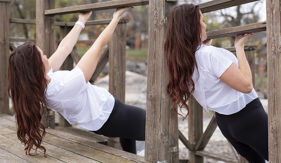 Olga Rönnberg udfører liggende roning. Olga Rönnberg udfører liggende roning.